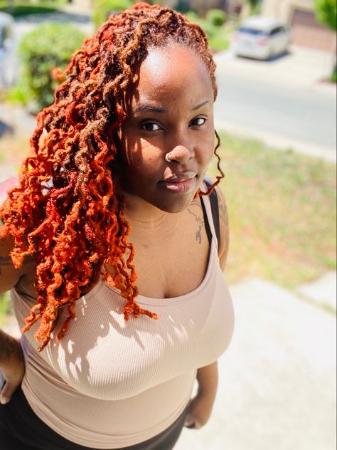 Strawberry blonde roots and copper tips Strawberry Blonde Locs, Ginger Locs With Blonde Highlights, Ginger Locs With Blonde Skunk Stripe, Strawberry Blonde Dreadlocks, Red And Blonde Locs, Color Locs, Traditional Locs, Loc Goals, Blonde Roots