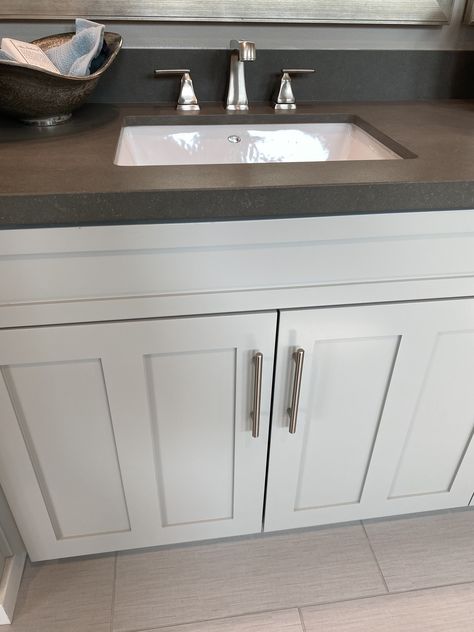 White Quartz Countertop Bathroom Vanity, Dark Grey Bathroom Countertops, Grey Bathroom Countertops, Dark Grey Countertop, Grey Quartz Countertops, White Single Vanity, Red Backsplash, Dark Gray Bathroom, Vista House