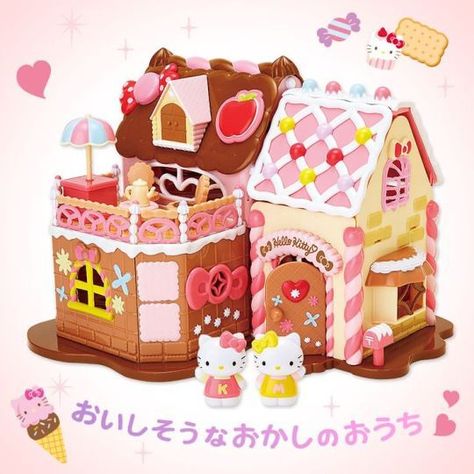 Hello Kitty Doll House, Hello Kitty Gingerbread, Hello Kitty Doll, Calico Critters Families, Hello Kitty House, Kawaii Toys, Hello Kitty Items, Hello Kitty Collection, Cute Toys