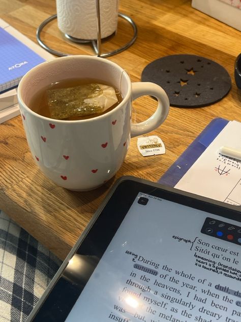 #studying #tea #studymotivation #autumn #schoolwork #pottery #heartmug #romanticisingschool #studycore #studyaesthetic #studytea #studyinspo Tea For Studying, Tea And Study, Tea Fall Aesthetic, Studying At A Cafe Aesthetic, Autumn Study Aesthetic, Autumn Studying, Study Drinks, Autumn Study, September Aesthetic