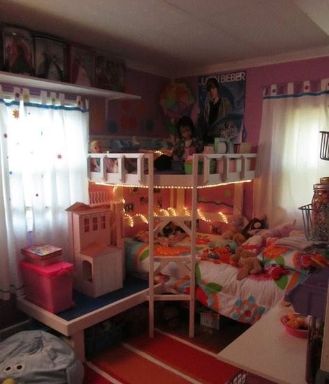 I wanted my daughter to have a bed that had a reading loft above it, but not one that was the full size of the bed.  My wonderful boyfriend ... Kids Storage Bed, Diy Kids Bed, Reading Loft, Kids Beds With Storage, Storage Beds, Reading Nooks, Kids Bed, Kids Bunk Beds, Can Diy