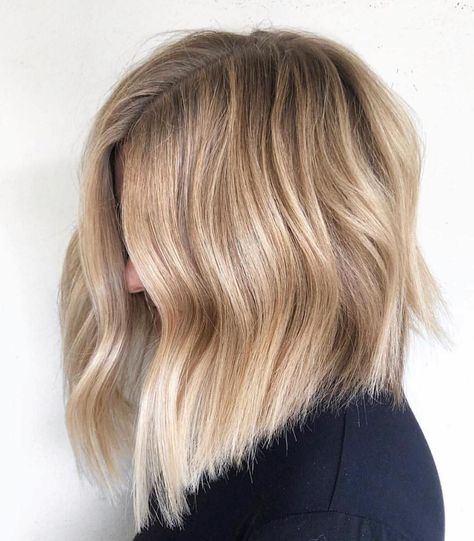 Blonde Ombré Hair, Asymmetrical Lob, Grey Balayage, Blonde Ombre Hair, Blonde Ombré, Balayage Hair Color Ideas, Blonde Lob, Balayage Hair Color, Ombre Hair Blonde