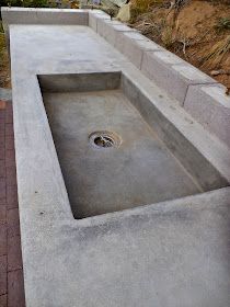 Outdoor Basin Sink Ideas, Cement Sink Outdoor, Concrete Kitchen Sink And Countertop, Diy Stone Sink, Concrete Sink Outdoor, Outside Sink Ideas Backyards, Garden Sinks Outdoor Diy, Outdoor Kitchen Sink Ideas, Concrete Sink Kitchen