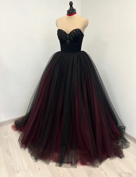 Alternative Bride Dress, Deep Red Wedding, Red And Black Corset, Red Tulle Dress, Black And Red Dress, Black Alternative, Black Red Wedding, Red And Black Dress, Beaded Cape