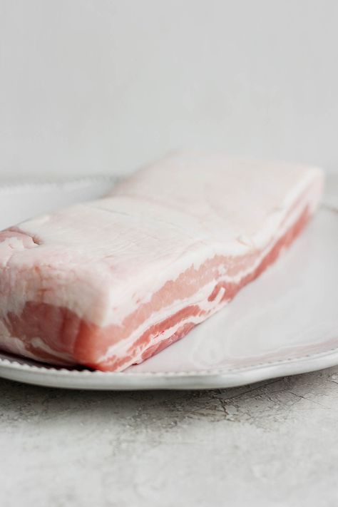 Southern Pork Belly Recipes, Pork Belly Roast Recipes, Pork Belly And Potatoes, Slow Cooked Pork Belly, Skinless Pork Belly Recipe, How To Cook Pork Belly, Easy Pork Belly Recipes, Pork Belly Recipe Oven, Pork Belly Oven