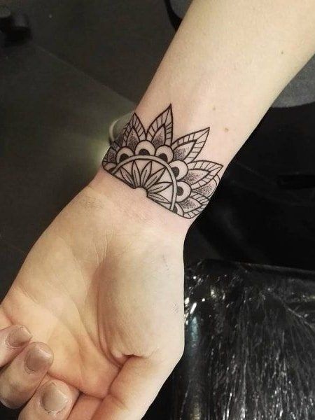 100 Best Mandala Tattoo Design Ideas (2022) - The Trend Spotter Tato Mandala, Mandala Tattoos For Women, Inner Wrist Tattoos, Tatuaje Cover Up, Mandala Wrist Tattoo, A Small Tattoo, Wrist Tattoo Cover Up, Cuff Tattoo, Cool Wrist Tattoos