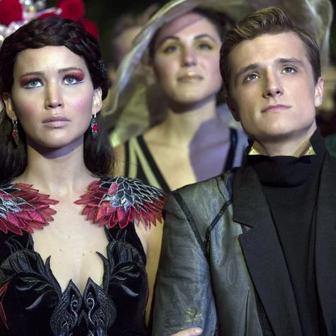 Mockingjay Book, Peeta And Katniss, Real Or Not Real, The Mockingjay, Hunger Games Katniss, Hunter Games, Mockingjay Part 2, Tv Show Couples, Katniss And Peeta