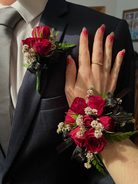 Corsage And Boutonniere Ideas, Prom Flowers Corsage Red, Red Flower Corsage, Red Rose Corsage And Boutonniere, Red And Black Corsage And Boutonniere, Corsage With Black Dress, White And Red Corsage, Corsage For Red Dress, Corsage Prom Red