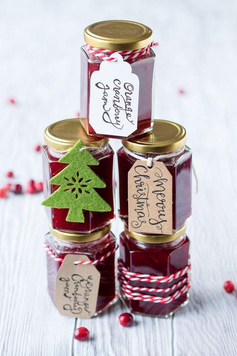 cadeau d'assiette pot confiture fait maison invités Noël Cranberry Orange Jam, Jam Homemade, Quick Brunch, Jam Gift, Breakfast Recipes Easy Quick, Orange Jam, Christmas Jam, Cranberry Jam, Kitchen Christmas Gifts