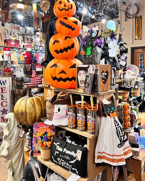 Cracker Barrel Halloween! 😮👻🍂🎃🥰 #crackerbarrelfinds #crackerbarrelghost #crackerbarrelhalloween #halloweenfinds #instafinds #dailyfinds #shopwithme #shopping #halloweenhunting #codeorange #halloweenshopping #spookyseason #crackerbarrel #finds #instafb Elf Me, Cracker Barrel, Crackers, Ghost, Halloween Shopping, Orange, Halloween