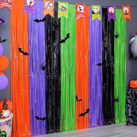 Green Photo Booth, Backdrop Streamers, Ghost Costume Kids, Halloween Streamers, Halloween Party Backdrop, Outdoor Halloween Parties, Halloween Party Photo, Fringe Curtains, Streamer Backdrop