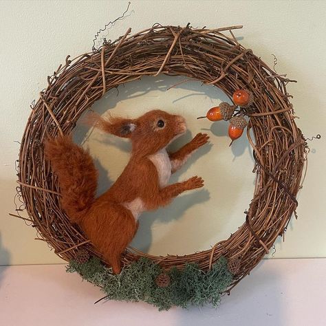 My needle felted Squirrel 🐿️ wreath is looking for it’s forever home…Available in my Etsy store here ➡️… | Instagram Squirrel Sculpture, Felted Squirrel, Fibre Artist, Lantern Christmas Decor, Katie Green, Gift Wreath, Needle Felting Diy, Wood Wreath, Needle Felted Christmas