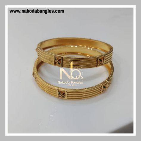 Tanishq Gold Bangles Design, Tanishq Gold Bangles Design Modern, Gold Bangles Design Modern, Dailywear Bangles Gold, Daily Use Gold Bangles Indian, Simple Gold Bangle, Fashion Jewelry Necklaces Gold, Traditional Bangles, Gold Bangles Indian