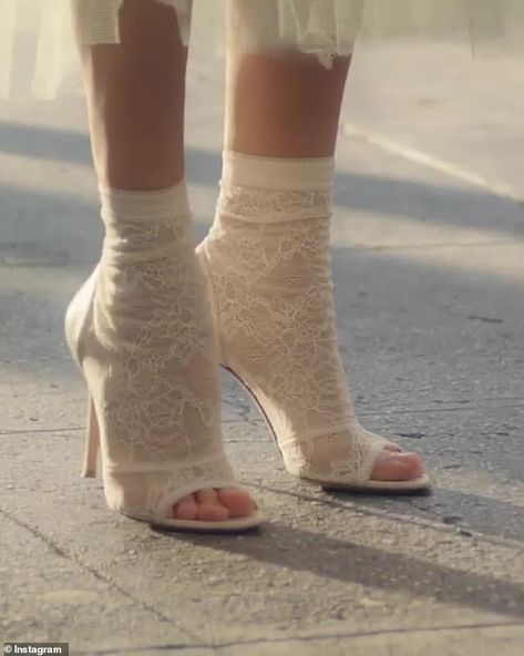 Lacy lady: She rocked white high heels with lacy socks High Heel Lace Heels For Bridal Shower, White Lace Socks With Heels, Frilly Socks With Heels, Lace White Socks, Lace Socks Knee High, Heels And Socks, Carrie Bradshaw Style, White High Heels, Lace Socks