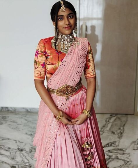 Paithani Half Saree Designs, Paithani Blouse, Lehenga Saree Design, Half Saree Lehenga, Lehenga Blouse Designs, Blouse Design Images, Saree Blouse Patterns, Half Saree Designs, Blouse Designs Silk