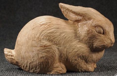 Rabbit Wood Carving, Carved Wooden Animals, Wood Sculpture Art, Rabbit Sculpture, Sculpture Art Clay, Bird Carving, Wood Animal, Wood Carving Patterns, Clay Animals