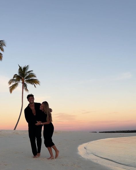 H A N N A S C H Ö N B E R G on Instagram: “I want to watch sunsets and dance around on the beach with your forever” Marry Your Best Friend, Couples Vacation, Classy Couple, Happy Wife Happy Life, Vacation Goals, Twisted Series, Summer Romance, Perfect Relationship, Couple Dancing