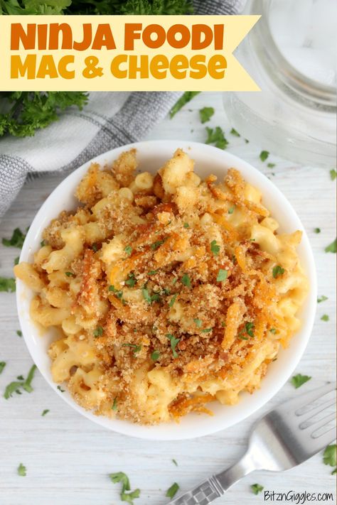 Bread Crumb Topping, Creamy Cheese Sauce, Baked Mac And Cheese Recipe, Air Fryer Recipes Vegetarian, Homemade Mac And Cheese, Easy Macaroni, Pasta Side Dishes, Baked Mac N Cheese, Cheesy Bread