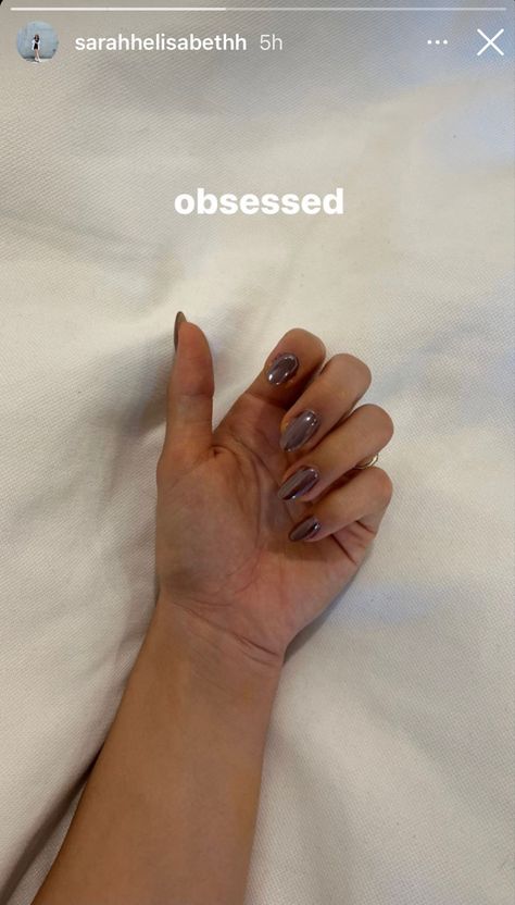 Brown With Pearl Chrome, Brown Nails With Pearl Chrome, Pearl Brown Nails, Summer Brown Nails, Chocolate Chrome Nails Short, Brown Monochrome Nails, Coffee Bean Nails, Brown Chrome Nails Square, Brown Chrome Nails Short