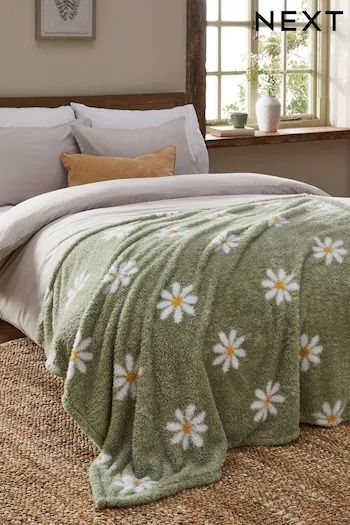 Throws & Blankets | Bed & Sofa Throws | Next UK Daisy Blanket, Sage Bedroom, Green Room Decor, Green Bedroom Decor, Green Living Room, Sofa And Bed, Sage Green Bedroom, Green Daisy, Green Blanket