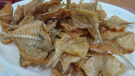 Ikan Asin | Pedagang Ikan Asin Ikan Asin, Ayam Goreng, Fancy Drinks, Written By, Garlic, Snack Recipes, Chips, Snacks