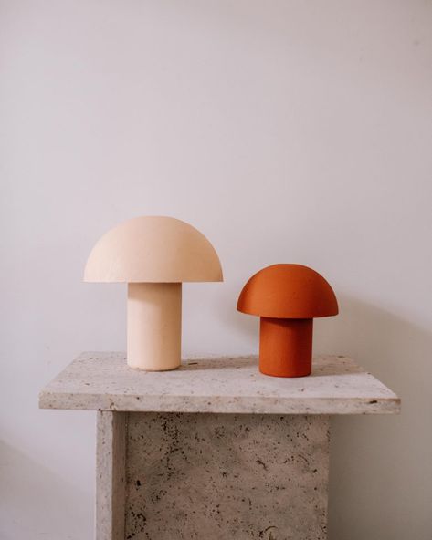 Mushroom lamp Diy Mushroom Lamp, Ikea Lamp Hack, Ikea Vases, Diy Mushroom, Diy Table Lamp, Hack Ikea, Ikea Lamp, Easy Ikea Hack, Diy Lampe