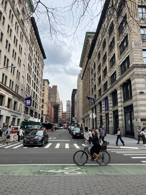 College In The City, Nyu College Aesthetic, Nyu Tisch Aesthetic, Nyu University Aesthetic, Nyc College Aesthetic, Nyu Student Aesthetic, Nyu Aesthetics, Nyu University, Nyu College