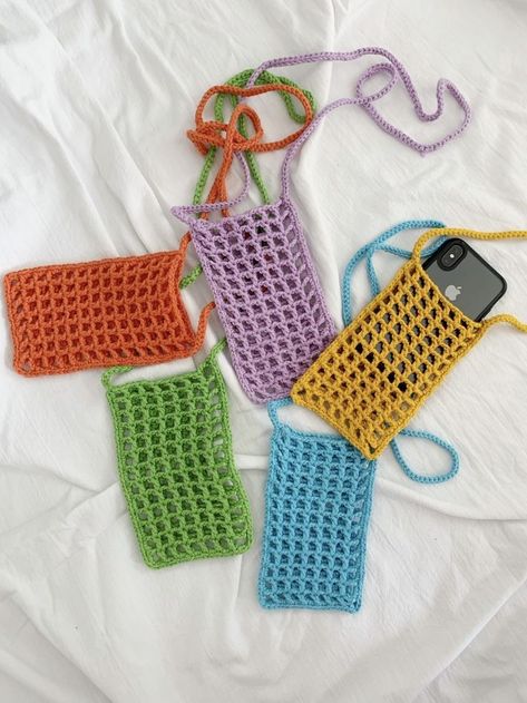 Hantverk Diy, Crochet Phone Cases, Crochet Festival, Mode Crochet, Crochet Business, Crochet Fashion Patterns, Fun Crochet Projects, 자수 디자인, Crochet Tote