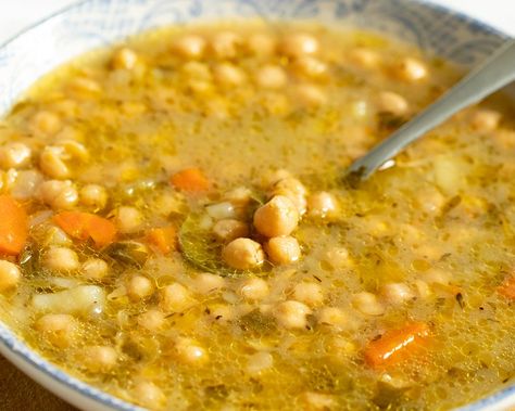 REVITHOSOUPA: GREEK CHICKPEA SOUP - Dimitras Dishes Greek Chickpea Soup, Weird Recipes, Dimitras Dishes, Bread Cat, Cat Cakes, Cat Bread, Greek Chickpeas, Dry Chickpeas, Chickpea Soup