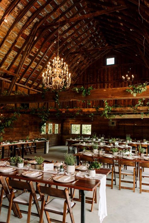 Wedding Venues Ontario, Barnyard Wedding, Barn Renovation, Yard Wedding, Barn Reception, Rustic Barn Wedding, Wooden Wedding, Chapel Wedding, Rustic Barn