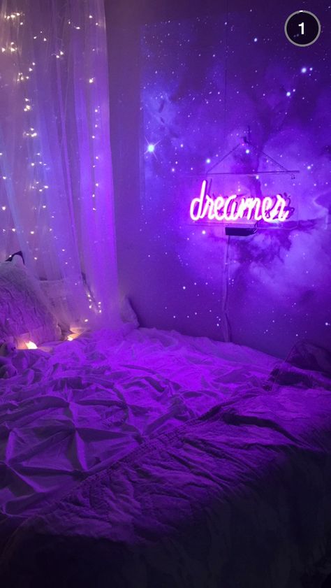 Dreamer Outer Space Bedroom Decor, Rose Gold Bedroom Decor, Outer Space Bedroom, Galaxy Bedroom, Rose Gold Bedroom, Gold Bedroom Decor, Neon Bedroom, Chill Room, Neon Room