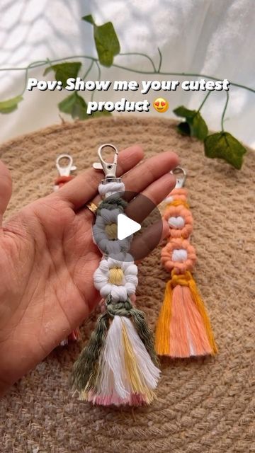 Macrame and knotss | Home decor | Candle on Instagram: "These daisy keychains are so pretty! 😍 do you like them too? 

Price - 100/- each

DM for order 💌

#macrameandknotss #macramekeychain #keychain #smallbusiness" Candle Decor, Macrame, Daisy, Candles, Instagram, Home Decor