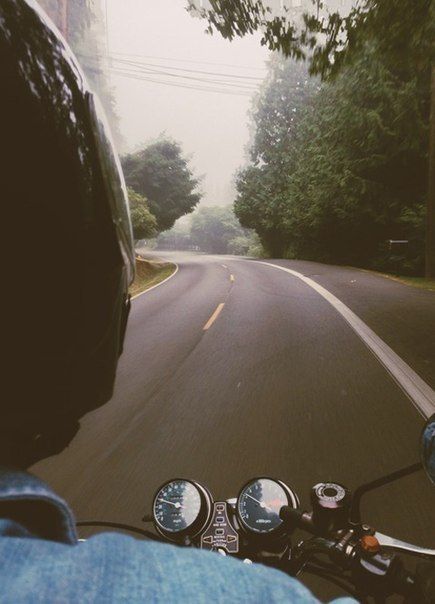 Ride with me Estilo Cafe Racer, Live Slow, Natchez Trace, Motorcycle Ride, Motorcycle Photography, Bike Photography, Biker Lifestyle, Moto Cross, Motor Bike