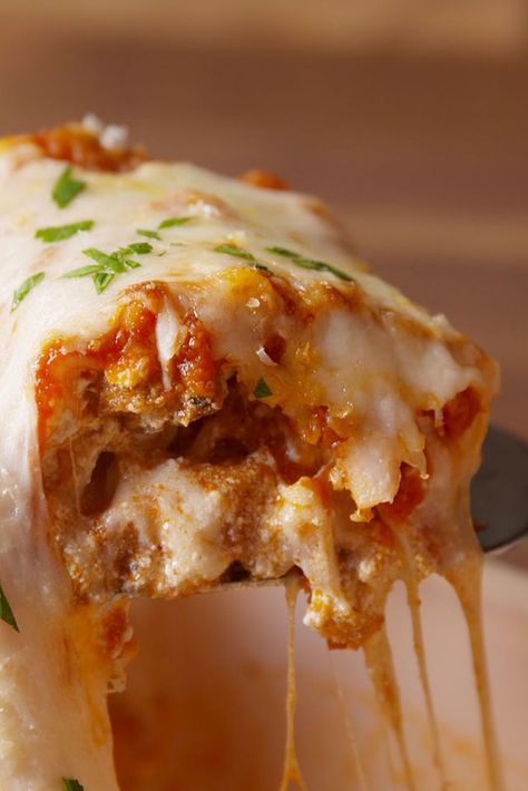 Chicken Roll Ups, Lasagna Roll Ups, Roll Ups Recipes, Easy Lasagna Recipe, Lasagna Roll, Cheesy Chicken Broccoli, Lasagna Rollups, Homemade Lasagna, Baked Pasta Recipes