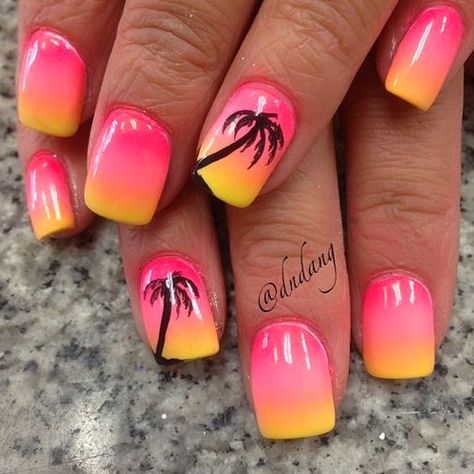 32 Summer Nails That All Feature Palm Trees! - Hashtag Nail Art Caribbean Beach Nails, Nail Design For Hawaii, Summer Nails Palm Tree Tropical, Palm Tree Nails Designs, Nail Designs With Palm Trees, Caribbean Gel Nails, Summer Nails With Palm Trees, Beach Nails Palm Tree, Tropical Nail Art Designs