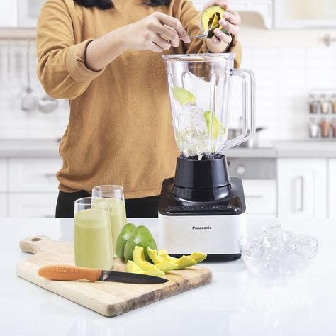 Avocado Shake, No Sodium Foods, Kitchen Blenders, Plant Based Protein Powder, Smoothie Makers, How To Make Smoothies, Low Sodium Recipes, Best Blenders, Smoothie Blender