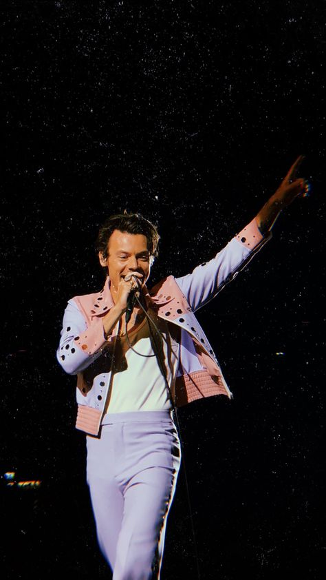 Amsterdam 2022, Love On Tour Outfits, Harry Style, Harry Styles Outfit, Harry Styles Live, Harry Styles Cute, July 9th, Harry Styles Photos, Harry Styles Love On Tour