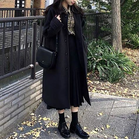 Long Black Coat, Straight Clothes, Long Coat Women, Oversize Casual, Sleeves Clothing, Woolen Coat, Coat Outfits, Couple Outfits, 2 Ingredients