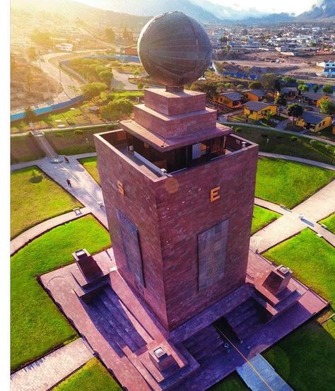 Mitad Del Mundo en Quito Ecuador #mitaddelmundo #ecuador Ecuador Travel, Quito Ecuador, Galapagos Islands, South America Travel, World Cities, Love Nature, Quito, Culture Travel, Countries Of The World