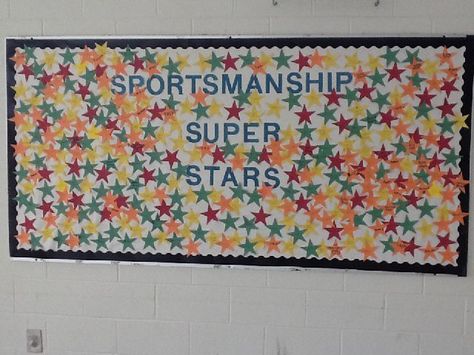 Sportsmanship Bulletin Board Ideas, Fall Pe Bulletin Boards, Elementary Gym Decorations, Elementary Pe Gym Decorations, Elementary Pe Bulletin Boards, School Gym Decorating Ideas, Pe Gym Decorations, Physical Education Bulletin Board Ideas, Pe Bulletin Boards Middle School