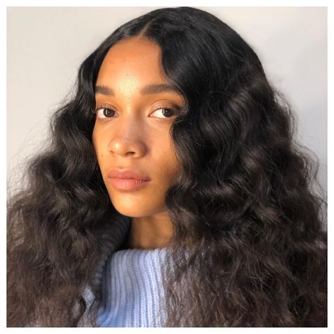 @terri_capon on Instagram: “@jadakobie giving us Solange vibes #hair and #makeup by me using @boucleme @lumitylife @suqqu_uk_official @t3haircareuk . . . #afrohair…” Solange Hairstyles, Solange Hair, Brushed Curls, Solange Braids, Middle Part Curls, Brushed Out Curls, Black Hair Curls, Black Curls, Crimped Hair