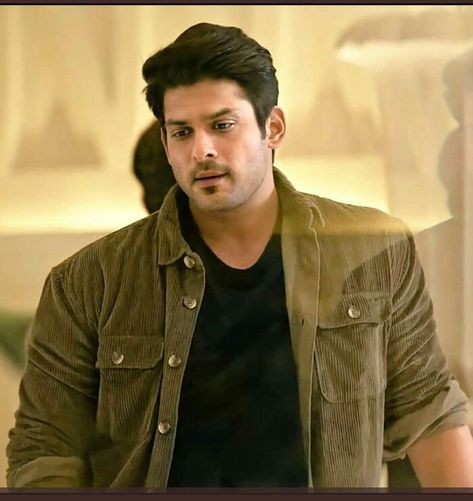 Siddharth Shukla, Sidharth Shukla, Love Heart Images, Baby Blue Aesthetic, Cutest Couple Ever, Man Crush Everyday, Heart Images, Big Boss, Bts Dancing