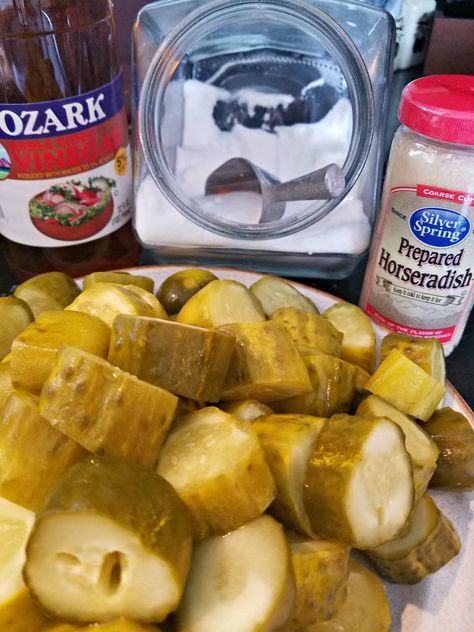 Horseradish Pickles | Meemaw Eats Pickles Homemade Easy, Pickles Homemade, Horseradish Recipes, Pickled Recipes, Pickle Recipes Homemade, Pickled Vegetables Recipe, Pickled Foods, Pickles Recipe, Pickle Recipes