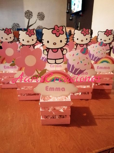 Sanrio Birthday Centerpiece, Kuromi Centerpieces Ideas, Hello Kitty Table Centerpiece, Hello Kitty Birthday Centerpieces, Sanrio Centerpiece Ideas, Hello Kitty Table Decorations, Hello Kitty Birthday Party Ideas Food, Hello Kitty Centerpiece Ideas, Hello Kitty Birthday Party Ideas Decoration