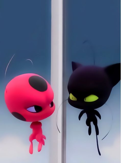 Matching Pfp Miraculous Kwami, Tikki And Plagg True Form, Tikki And Plagg Wallpaper, Tiki And Plagg, Plagg X Tikki, Miraculous Ladybug Plagg, Miraculous Pfp, Cat Noir Wallpaper, Miraculous Costume