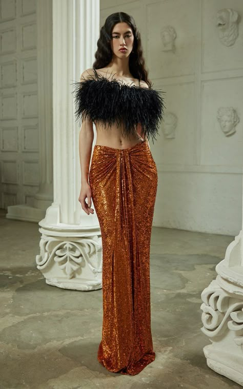 Look Gatsby, Maxi Sequin Skirt, Sequin Maxi, Looks Vintage, Bella Hadid, Couture Dresses, Pre Fall, Backless Dress Formal, Moda Operandi