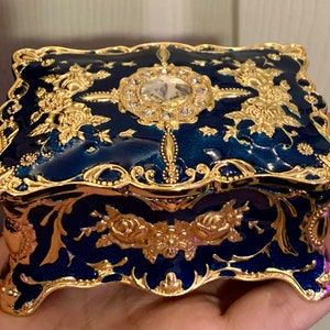 Vintage ring box