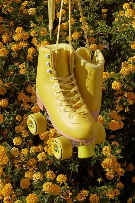 🤩🤩 Yellow Roller Skates, Roller Skating Aesthetic, Yellow Room Decor, Skate Aesthetic, Teen Wall Art, Collateral Beauty, Quad Roller Skates, Skating Aesthetic, Kids Room Poster