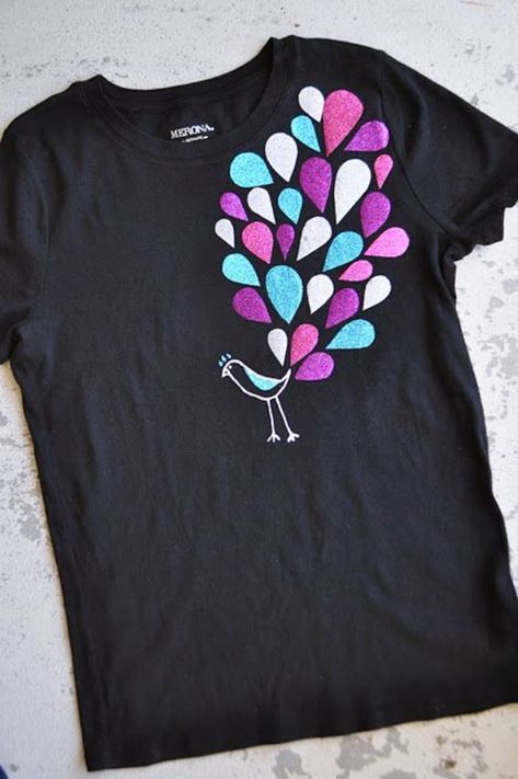 40 Insanely Creative Fabric Painting Ideas - Bored Art Shirt Painting Ideas, Kids Frocks Design Cotton, Fabric Paint Shirt, Shirt Painting, Fabric Paint Diy, Trendy Sewing Projects, Boy Sewing, Tshirt Painting, Fabric Painting On Clothes