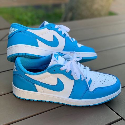 Air Jordan 1 Low Unc, Jordan 1 Low Unc, Air Jordan 1 Unc, Jordans For Women Outfits, Nike Air Jordans Outfit, Outfits Jordans, Jordan 1 Unc, Jordan 1 Outfit, Jordans Outfit